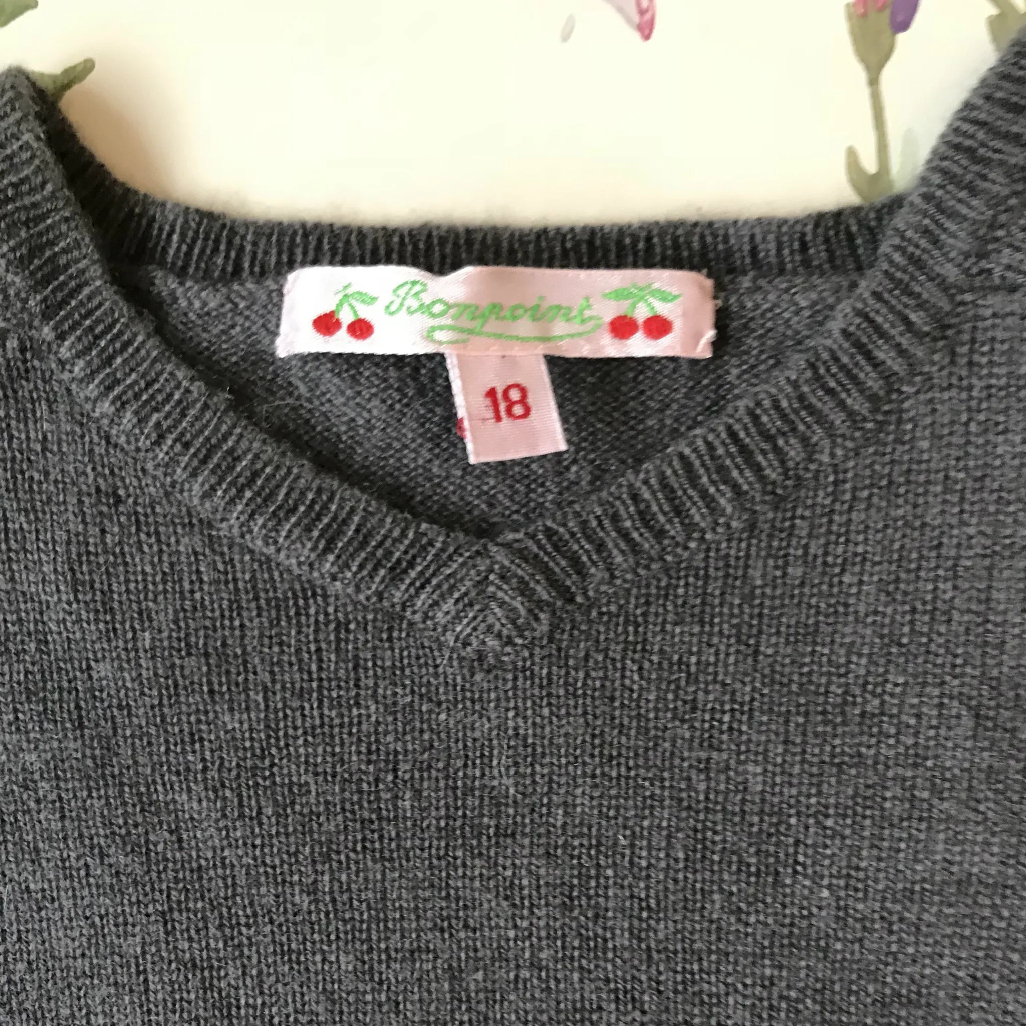 Bonpoint Dark Grey Cashmere V-Neck Jumper: 18 Months