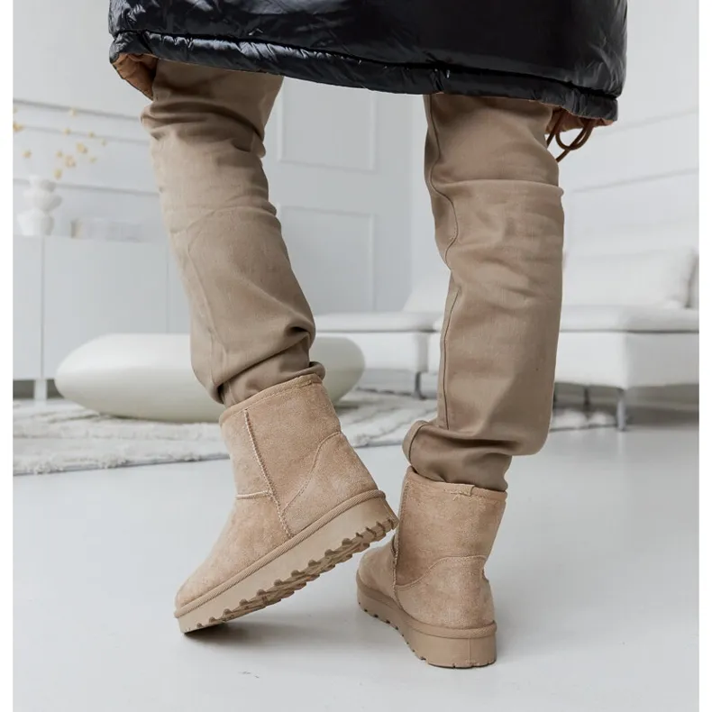 Brown insulated short snow boots from Menaggio