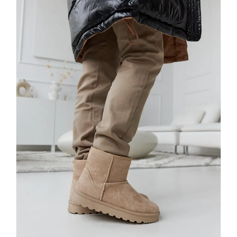 Brown insulated short snow boots from Menaggio