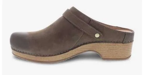 Dansko Berry Mushroom Burnished Nubuck Womens Comfort Clogs 9421-871600