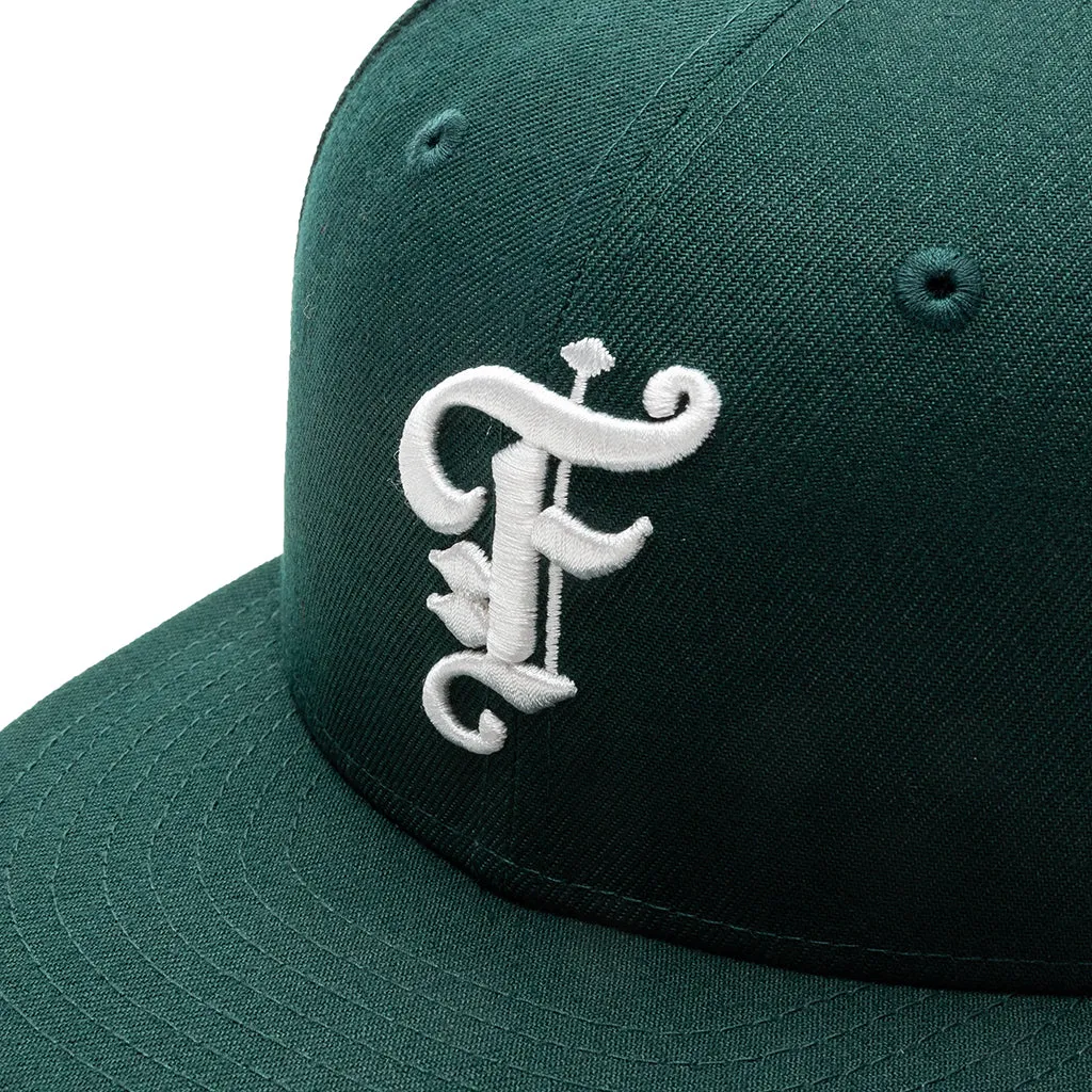 Feature x New Era OE Fitted Cap - Seaweed/Off-White