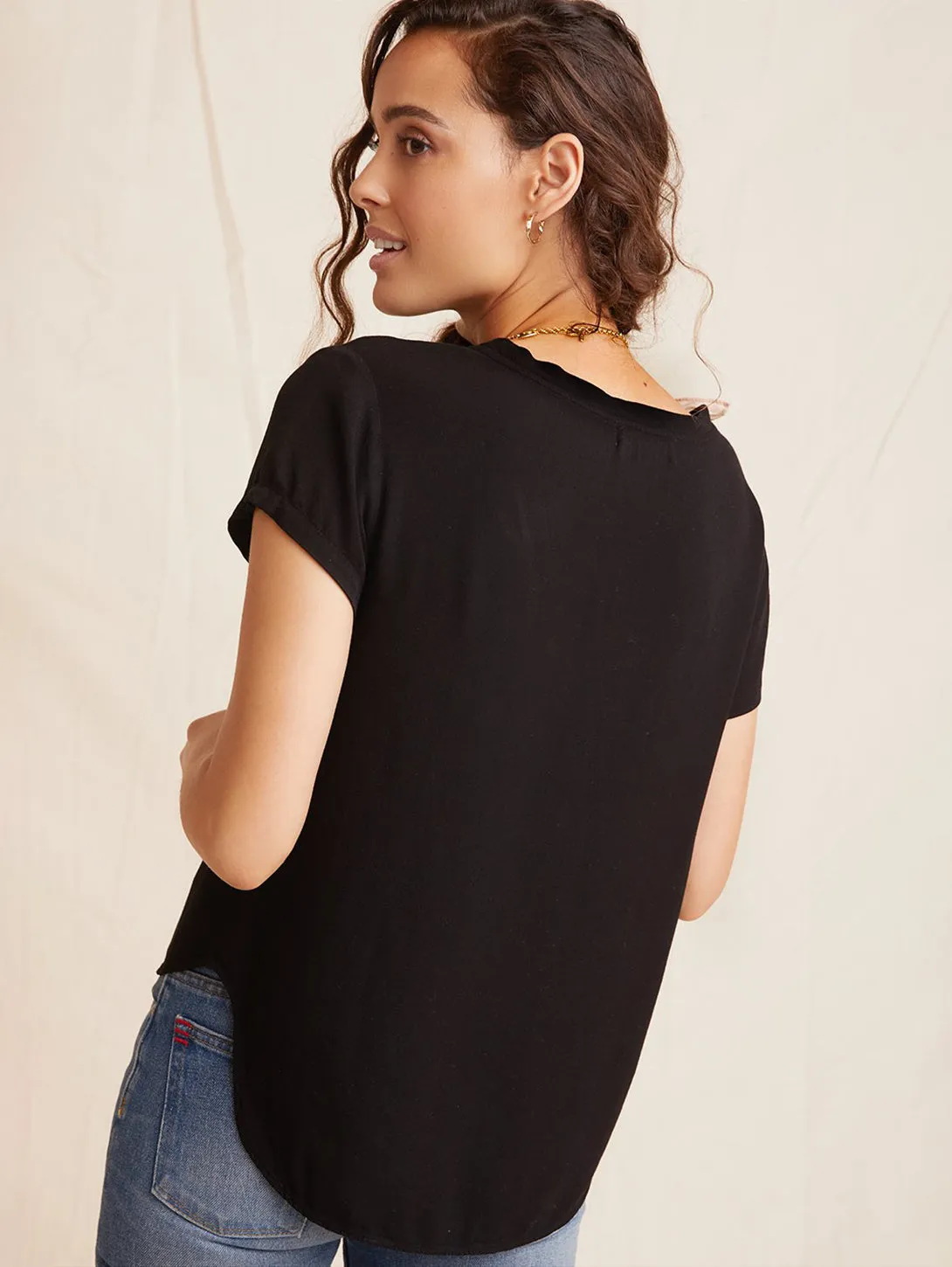 Short Sleeve V-Neck T-Shirt - Black