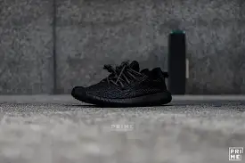 Yeezy 350 Pirate Black (BB5350)