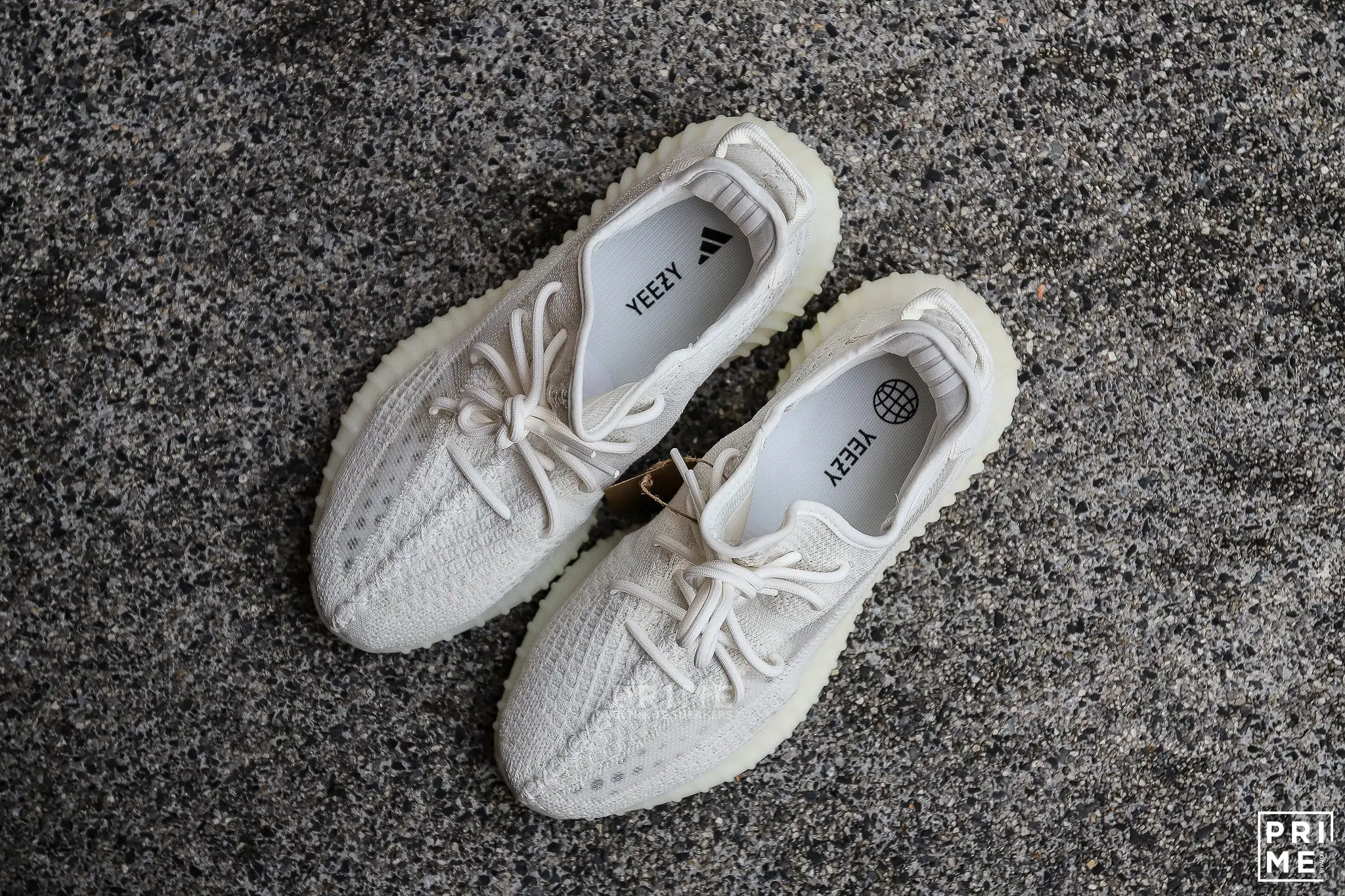 Yeezy 350 V2 Bone (HQ6316)