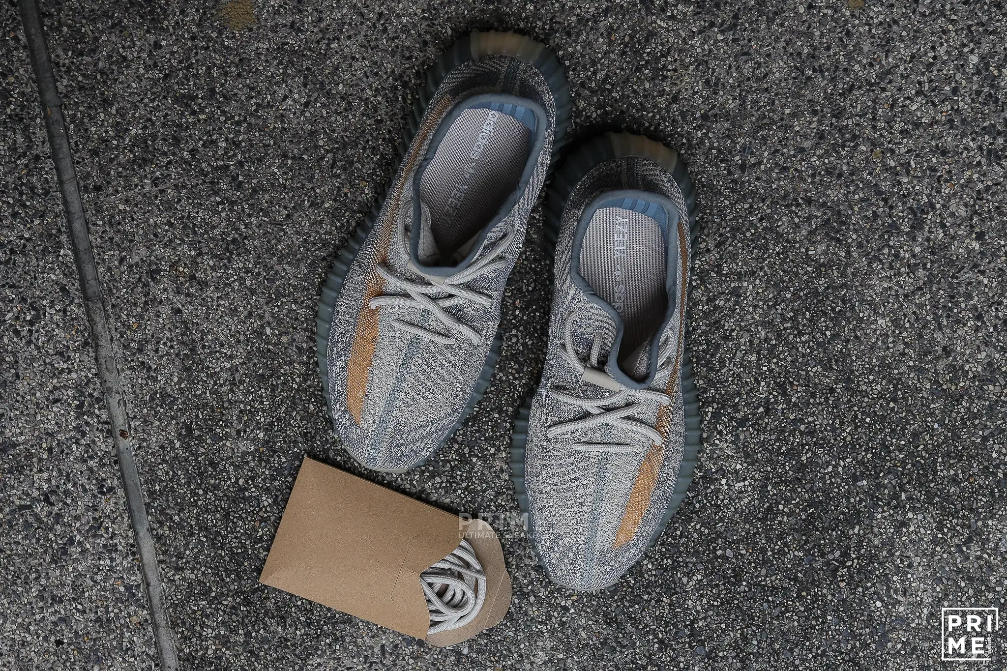 Yeezy 350 V2 Isafil (FZ5421)