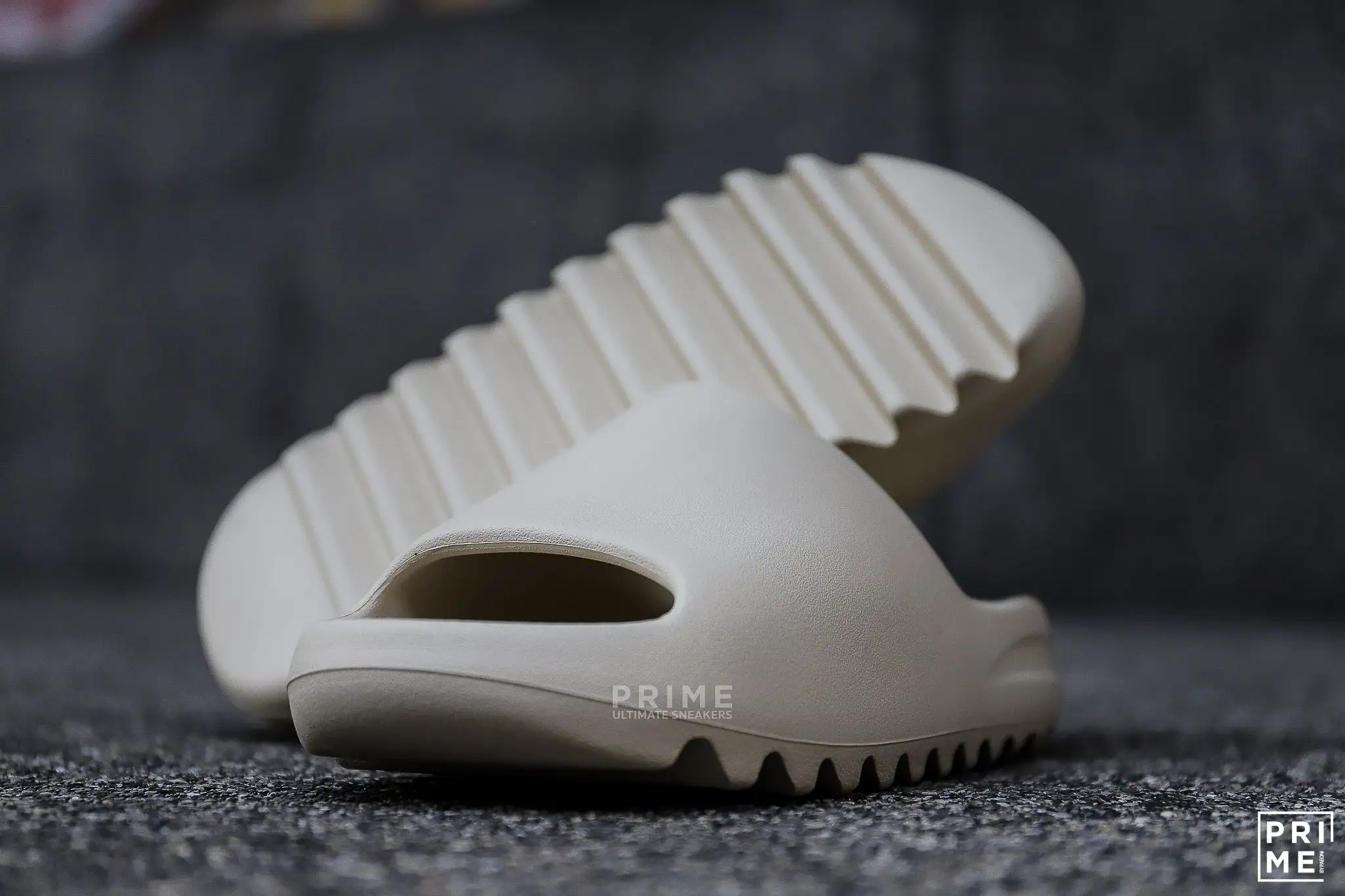 Yeezy Slide  BONE (FZ5897)